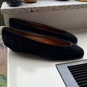 Joan & David vintage suede black flats